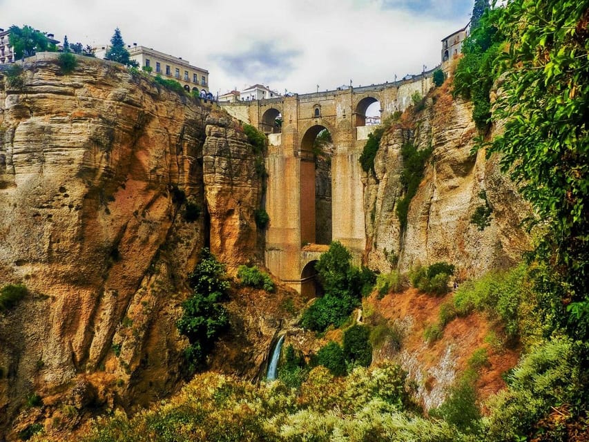 From Malaga: Ronda and Setenil de las Bodegas Day Trip - Setenil de las Bodegas on your own: what to do with your hour