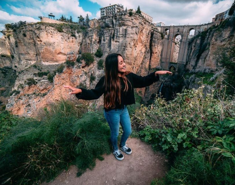 From Malaga: Ronda & Setenil de las Bodegas Guided Day Trip - Guides and Drivers That Make the Day Feel Effortless