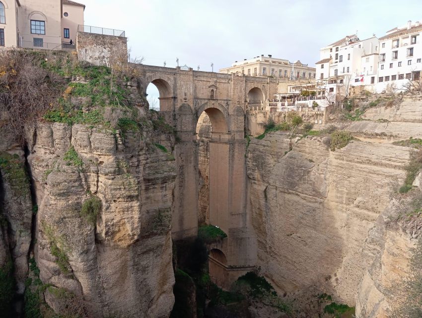 From Málaga: Ronda+Setenil de las Bodegas with Little Train - The included little train in Setenil, and when it helps most