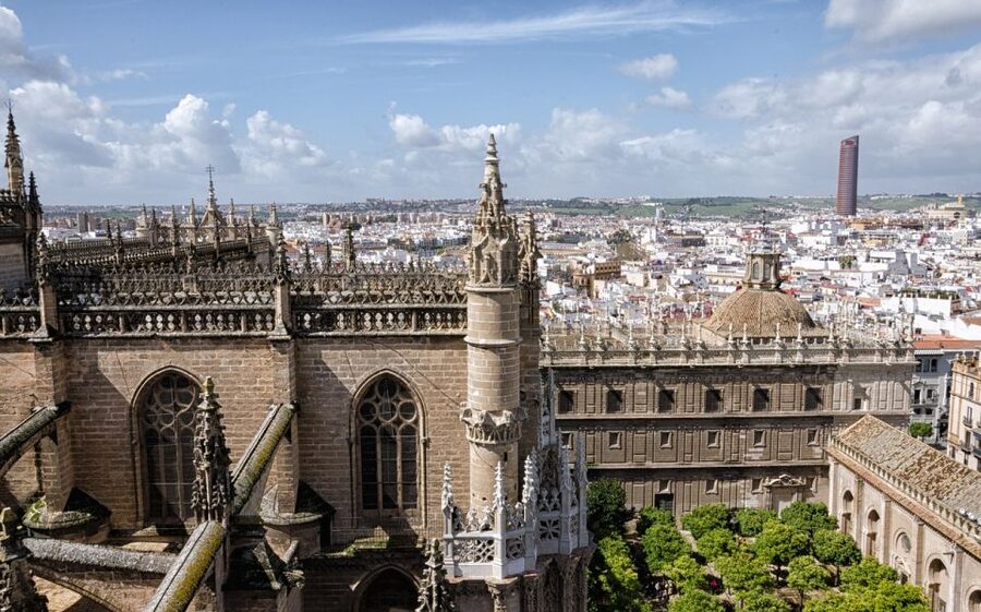 From Malaga: Seville Day Trip and Optional Monument Tickets - Option 1: 5 hours of free time in Seville without a monument guide