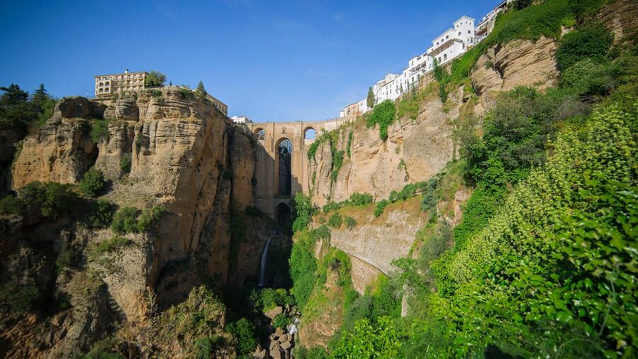 From Nerja/Almunecar: Ronda Day Trip with Hotel Pickup - Baños árabes and Mondragón Palace, Moorish-era details that still speak