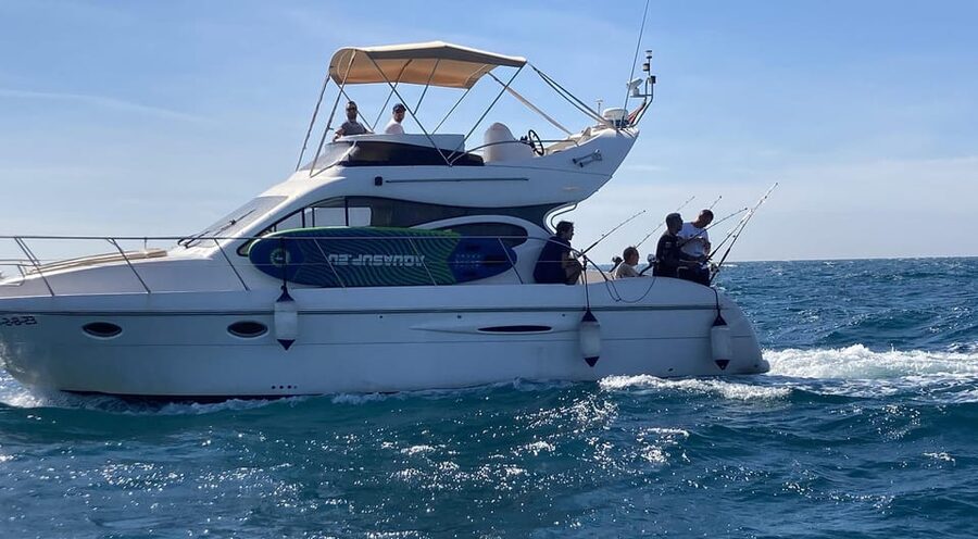 Fuengirola: 4h Trolling Fishing Trip with Snacks and Drinks - Snacks, drinks, and the Mediterranean side of the job