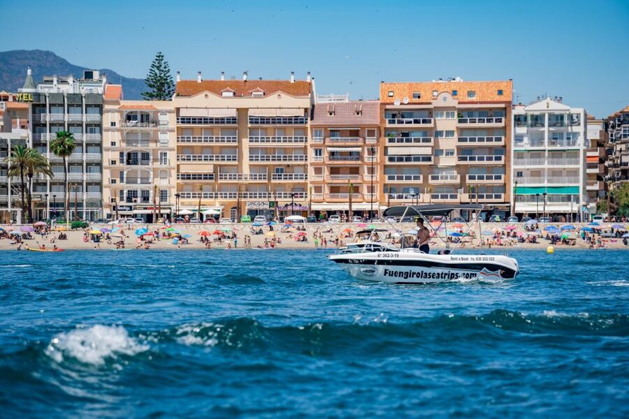 Fuengirola: Best Boat Rental without License - Key Points at a Glance