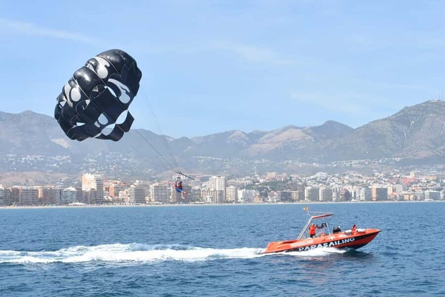 Fuengirola: Deluxe Parasailing Flight from Fuengirola Port - Photos, videos, and the real value of the $46 price