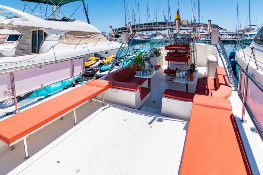 Fuengirola: Fantastic Dolphin Watching Yacht Tour with Drink - Drinks Onboard and What They Mean for Value