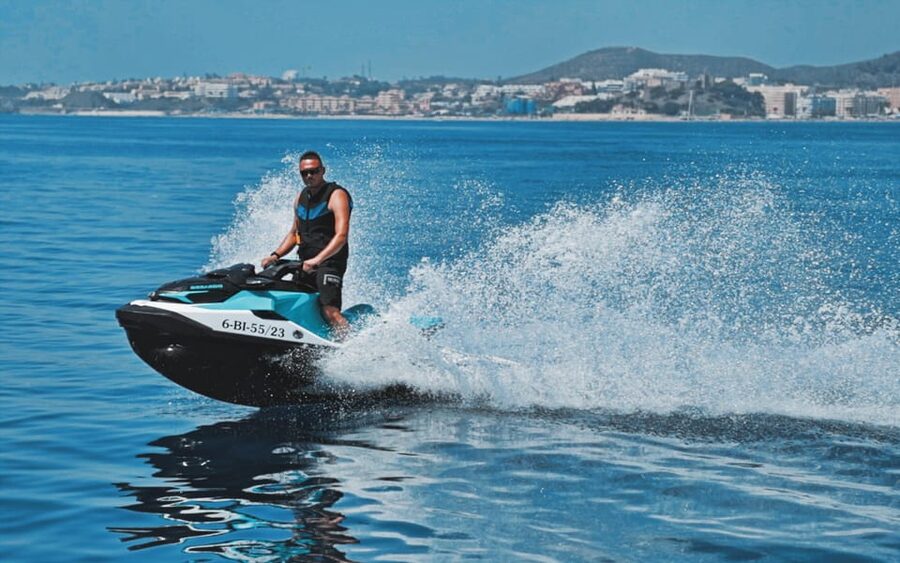 Fuengirola: Jet Ski Rental - Sea-Doo GTX 130 Handling, Control, and Safety Basics
