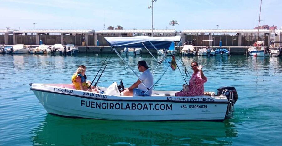 Fuengirola no License Boat from 2 To 4 Hours - The boat details that actually matter (almost 5 meters and 15 hp)