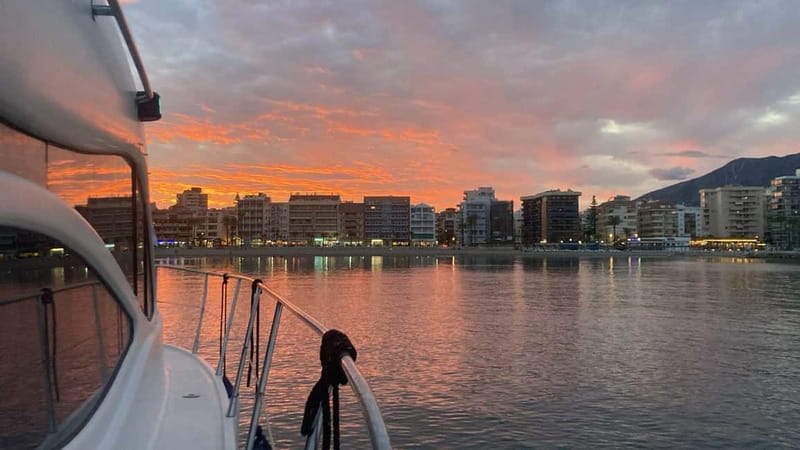 Fuengirola: Sunset Boat Tour - Cocktail Dinner & Champagne - Why This Fuengirola Sunset Dinner Cruise Feels Special
