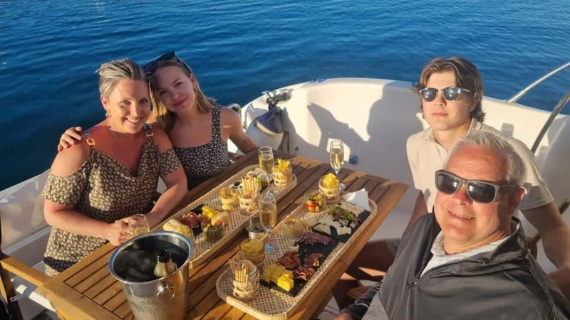 Fuengirola: Sunset Boat Tour - Cocktail Dinner & Champagne - The 5:00 pm Rhythm and What You See From the Water