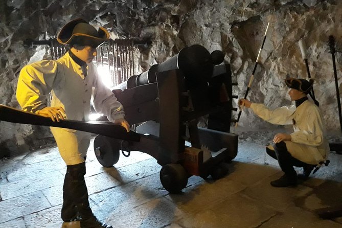 Gibraltar Sightseeing : Classic Rock Tour plus World War 2 Tunnels (Private) - Pillars of Hercules and the Skywalk: short stops with big payoffs