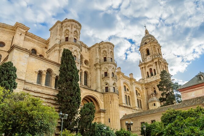 Half-Day Private Taxi Tour to Malaga Historic Center - Malaga Cathedral La Manquita: the Renaissance jewel timebox
