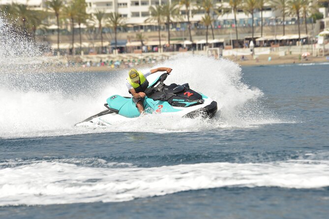 JET SKI TOUR Experience 1 Hour. - Gear and Clothing: Neoprene Is Not Included