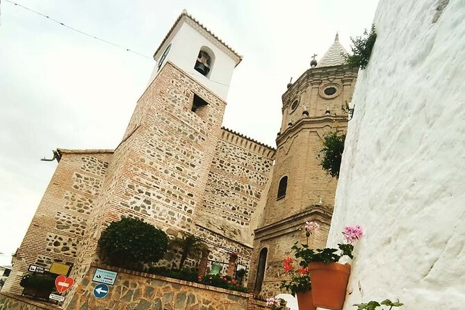 La Axarquia White Villages & Buddhist Stupa - SemiPrivate - Cútar’s Old Muslim Fountain: A Tiny Stop With Big Atmosphere