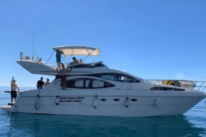 Luxury Yatch trips + Open Bar + Tapas + Paddle Surf + Snorkel - The onboard package: open bar, tapas, snorkeling gear, and paddle surf