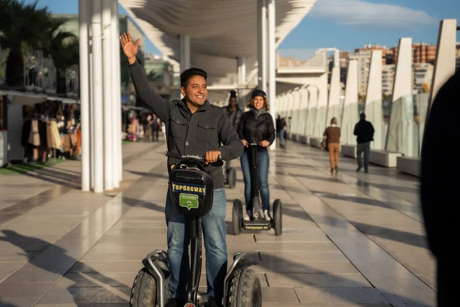 Malaga: 2-Hour Monumental Segway Tour - La Farola, La Manquita, and the Cathedral area