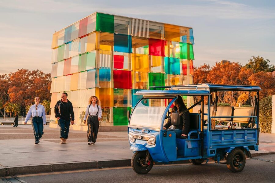 Málaga 2-Hour TukTuki Tour: Private Experience - Key Things You’ll Notice on This Málaga TukTuki Tour