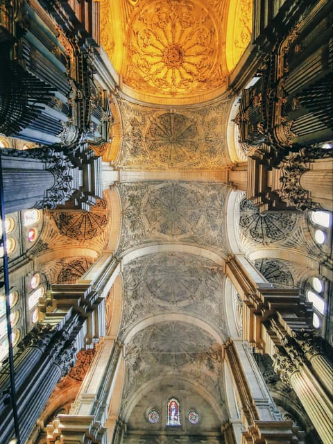 Málaga: 3-Hour Complete Walking Tour with Tickets - What guides do best on this route, and why you should care