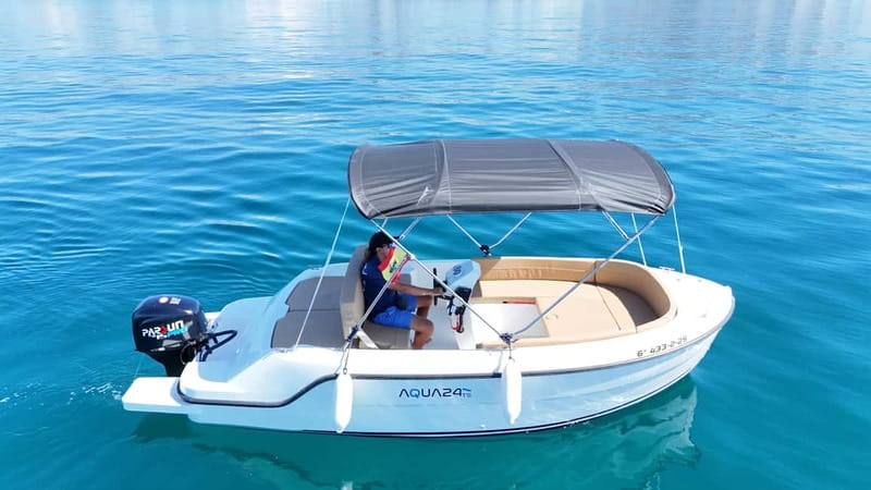 Malaga: 5-Seater Speedboat Boat Rental Without a License - The instructor briefing: what you actually get before departure