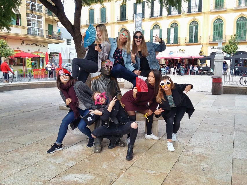 Malaga: Bachelorette Party Treasure Hunt - Solving Clues Without Your Phone (and Keeping the Pace Fun)