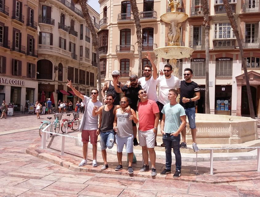 Malaga: Bachelorette Party Treasure Hunt - The Final Treasure Chest, Personalized Souvenir, and Closure