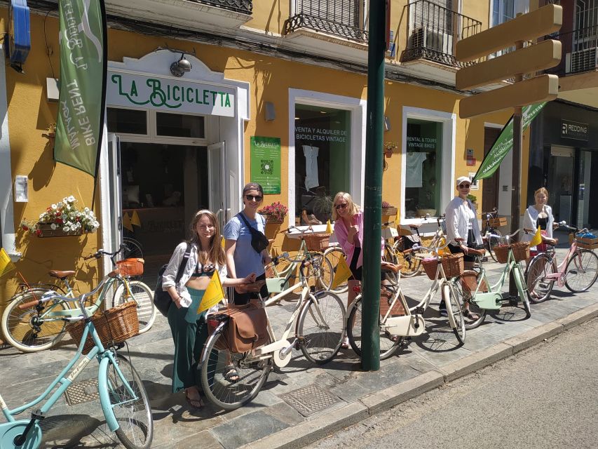 Malaga: Bike Rental for City Discovery Route & Beaches - El Palo and the cirinquitos: a seafood break that fits the ride