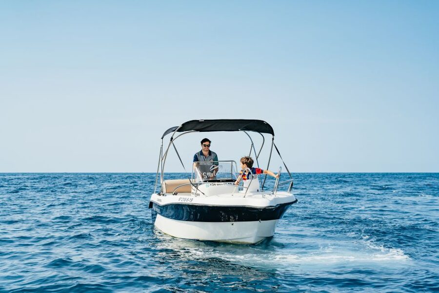 Malaga: Boat Rental without a License for Dolphin Watching - Why a license-free boat rental turns Malaga into your personal route