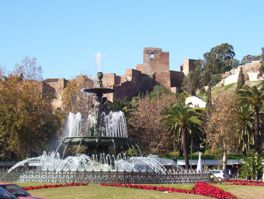 Malaga: City Center Walking Tour with Tapas Food Tastings - Quick highlights you will feel in 3 hours