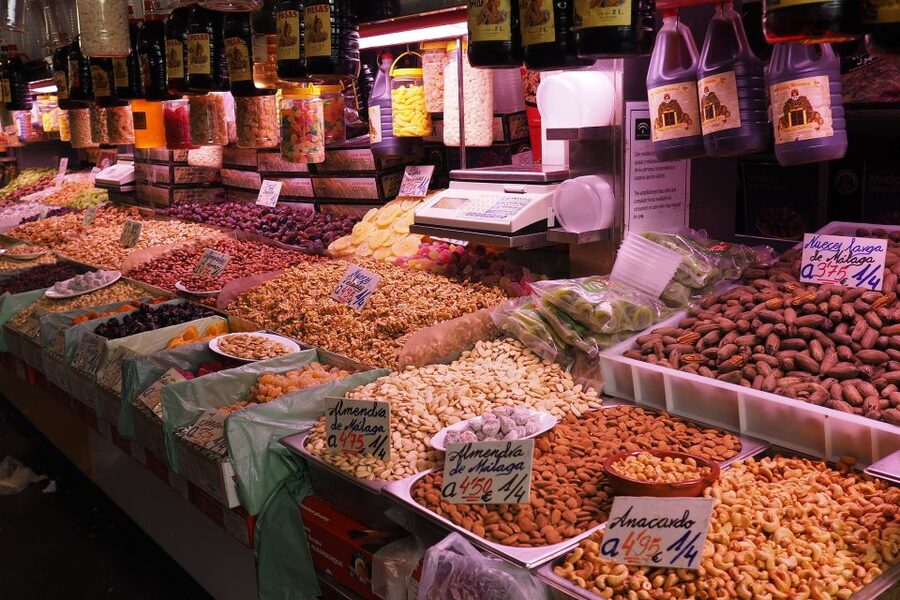 Malaga: City Center Walking Tour with Tapas Food Tastings - Why this Malaga tour pairs tapas with real monuments