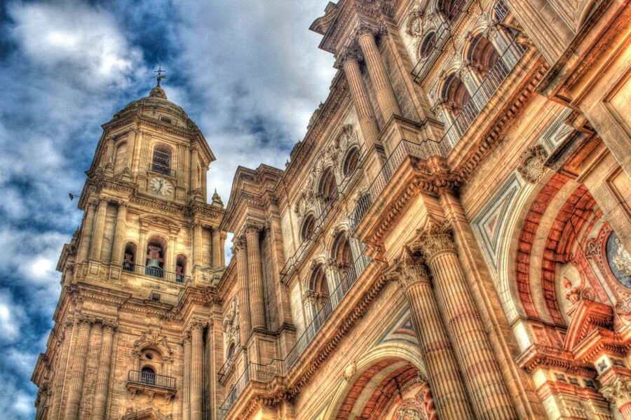 Málaga: Creative Urban Photography Workshop - Local tips that add context to your shots
