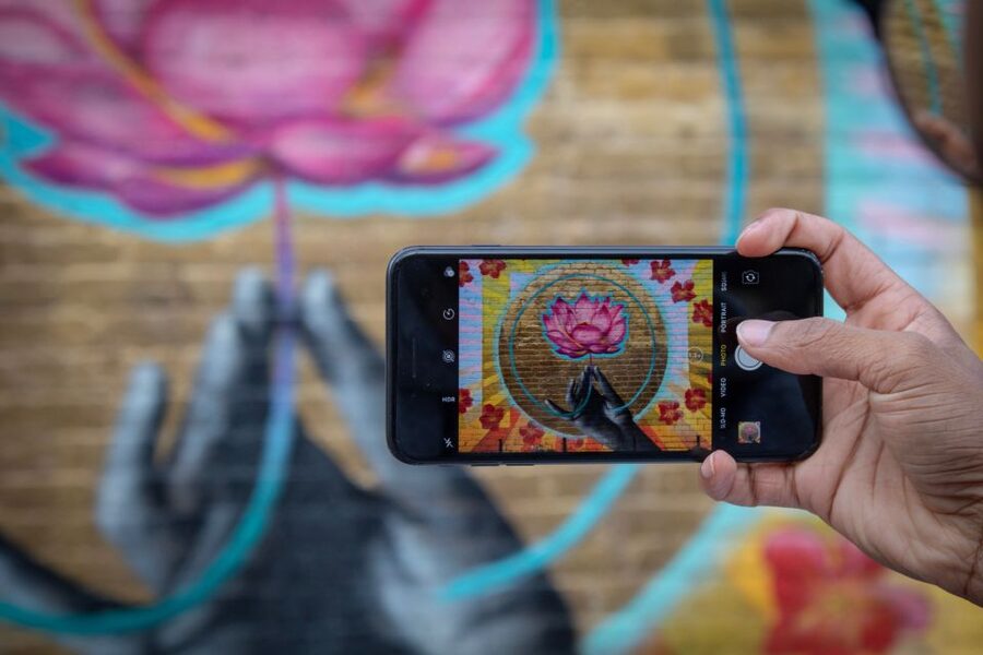 Málaga: Creative Urban Photography Workshop - Photo walk pace and group format: private guidance without the crowd pressure