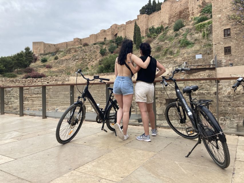 Málaga E-Bike Tour with Full Day Rental - The waterfront sweep: Paseo del Parque, Muelle Uno, and the Port