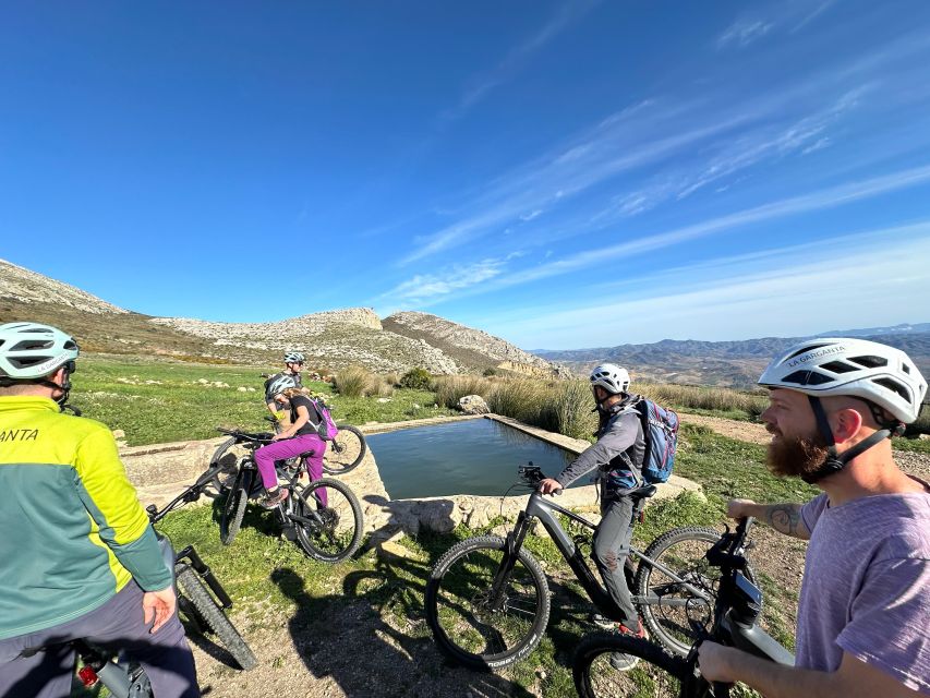Málaga: "El Chorro" E-bike guided tour 2h (13km) - The 13 km Route Through Los Gaitanes: From La Garganta to the Old Quarry and Back