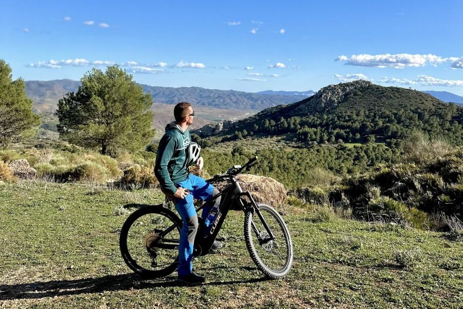 Málaga: "El Chorro" E-bike guided tour 2h (13km) - Your Cube E-Bike, Bosch 750W, and Why the Assist Matters Here