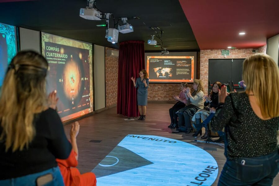Málaga: Flamenco Course 4pm + 1-Hour Show, 3 Tapas and Drink - Tapas and drink: what you get, and how to plan if you have food needs
