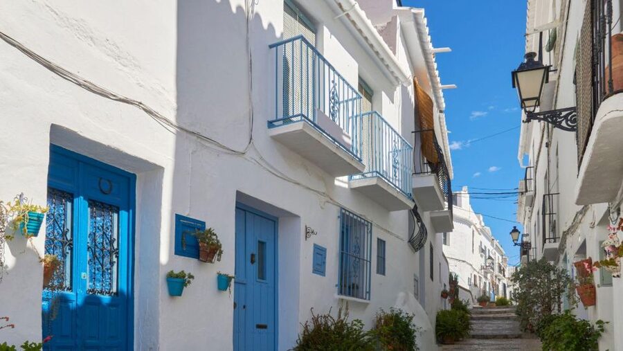 Malaga: Frigiliana & Nerja Tour with Local Product Tastings - Frigiliana on the Map: White Streets, Viewpoints, and Local Tasting