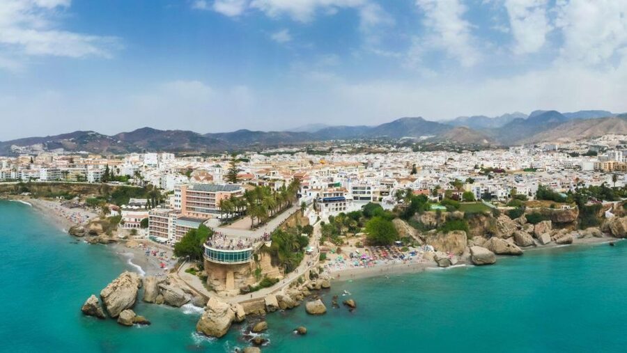 Malaga: Frigiliana & Nerja Tour with Local Product Tastings - Nerja in 3 Hours: Balcony of Europe, Burriana Beach, and the Freedom to Pick