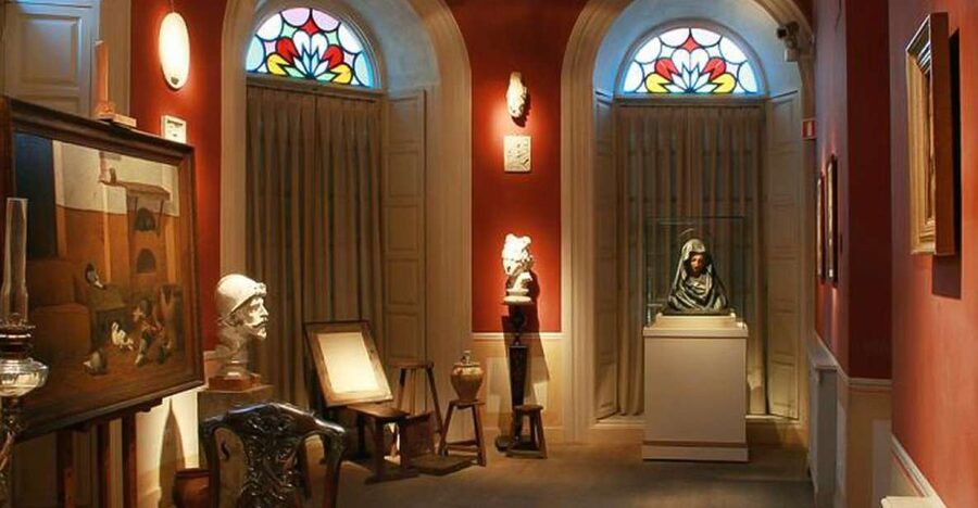 Malaga: Guided tour of Picasso's Birthplace Museum - Picasso’s Birthplace Museum in Buenavista Palace, why this feels different