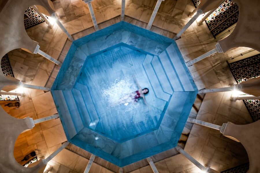 Malaga: Hammam Al Ándalus Entry Ticket with Massage - What’s provided, and the rules that keep things comfortable