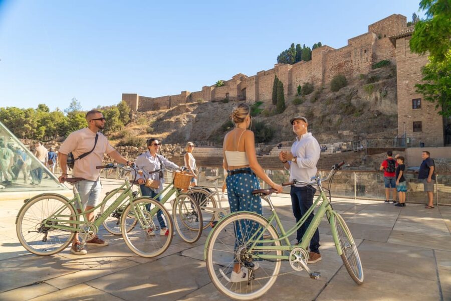 Málaga: Highlights, Hidden Gems and Coast Vintage Bike Tour - Key Things That Make This Bike Tour Worth Your Time