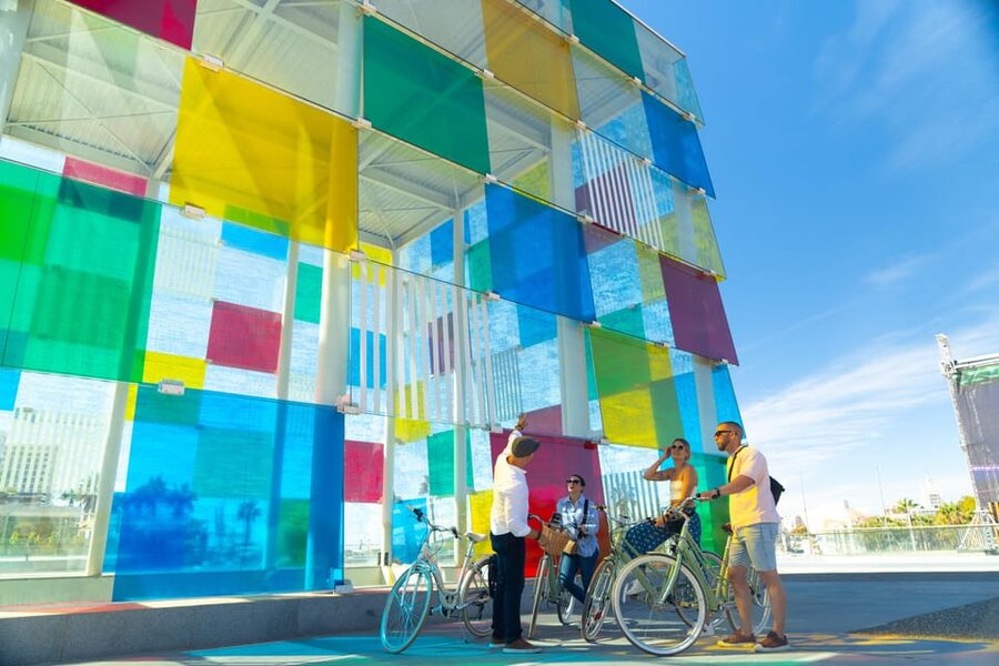 Málaga: Highlights, Hidden Gems and Coast Vintage Bike Tour - Starting at Pl. de Montaño: You Begin in the Heart of It