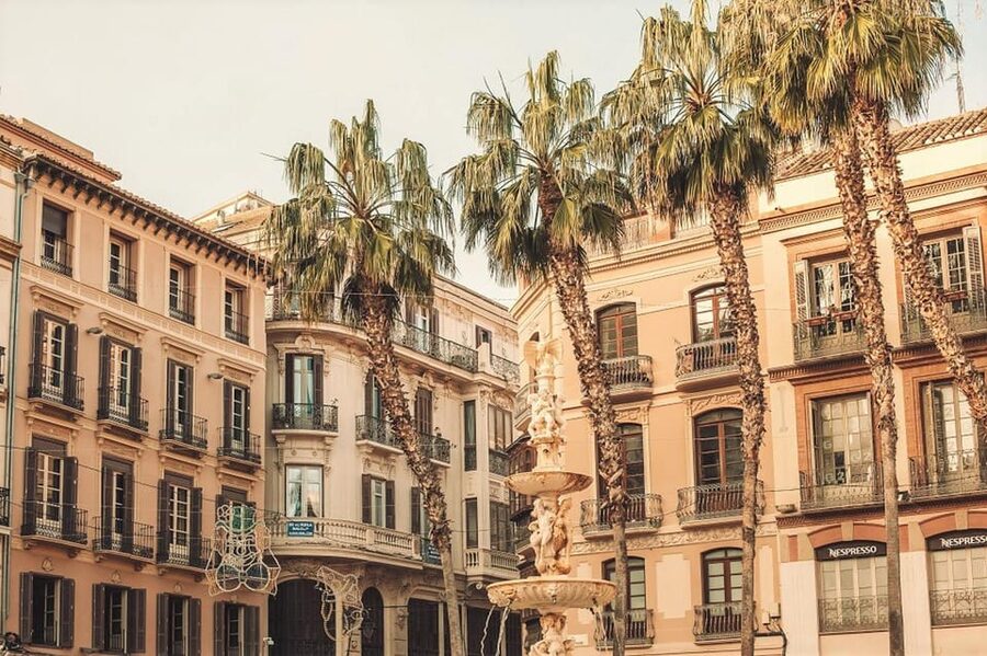 Málaga: Highlights, Old Town & Viewpoint Walking Tour - Finishing at Teatro Romano de Málaga With a Strong Sense of Place