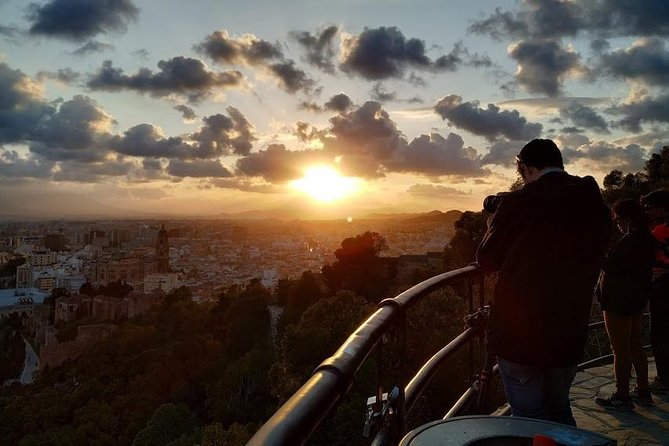 Malaga Highlights, Old Town & Viewpoints Walking Tour - Alcazaba: the Moorish fortress that protected Malaga