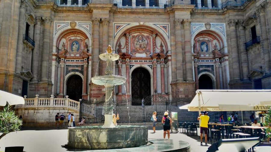 Málaga: Historic Center Tour with Local Guide - Alcazaba fortress: Moorish presence near Gibralfaro