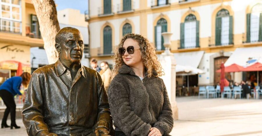 Malaga: History of Picasso Guided Walking Tour - Plaza de la Merced, the Picasso starting line