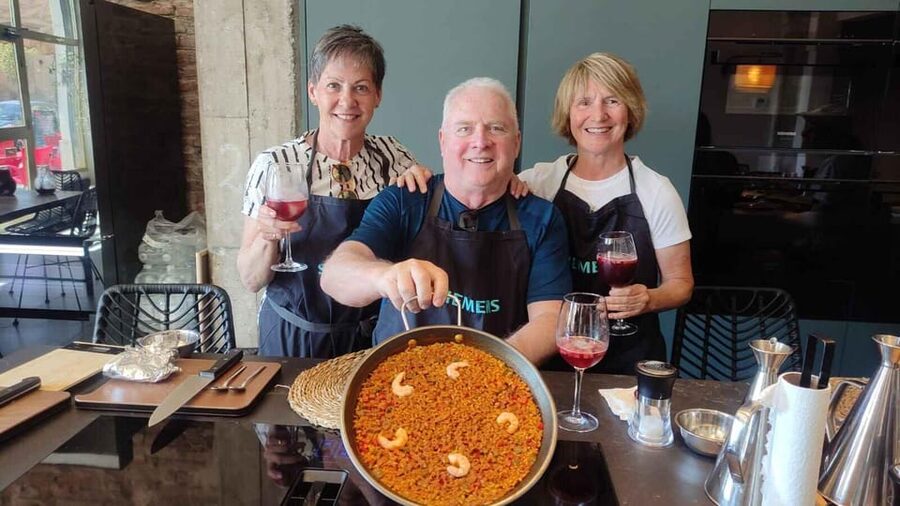 Málaga: Paella and Sangria Cooking Class with Market Visit - Where You Start in Málaga: Kulinera, Soho District, and Atarazanas