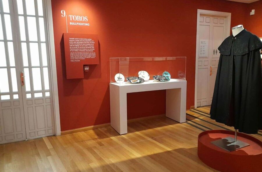Málaga: Picasso Birthplace Museum Ticket & City Audio Guide - After the Museum: How to Use the Malaga App Audio Tour Like a Local