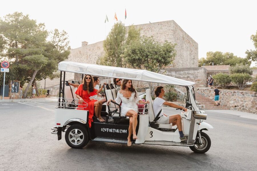 Malaga: Private City Tour by Eco Tuk Tuk - What you’ll notice during each stop, beyond the photo angle