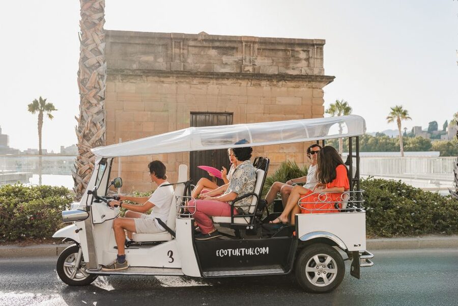 Malaga: Private City Tour by Eco Tuk Tuk - Plaza de la Marina: finishing with a practical starting point for the rest of your trip
