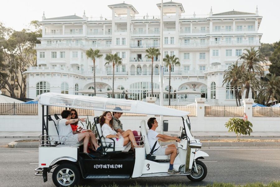 Malaga: Private City Tour by Eco Tuk Tuk - 60 minutes vs 120 minutes: picking the right length for how you travel
