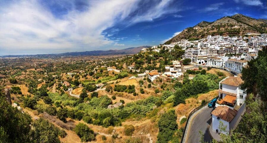 Malaga: Private Day Trip to Mijas - Mijas Pueblo: the mountain village feeling in half a day